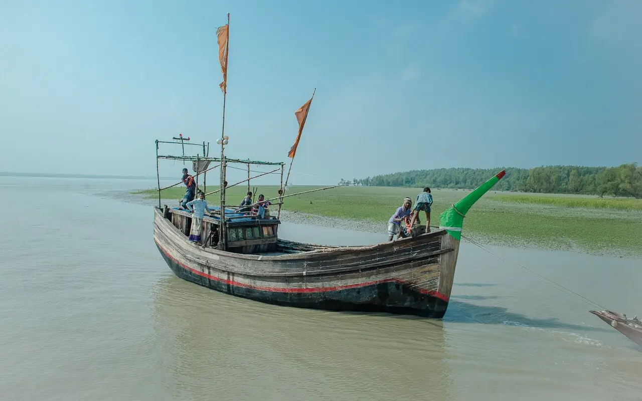 Char Kukri Mukri, Bhola
