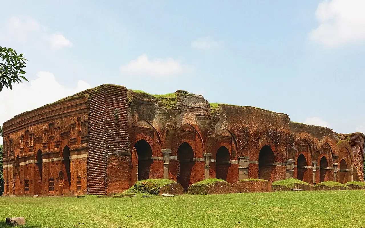 Darasbari Mosque and Madrasa, Chapainawabganj