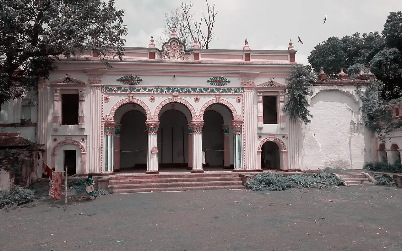 দিনাজপুর রাজবাড়ি, দিনাজপুর