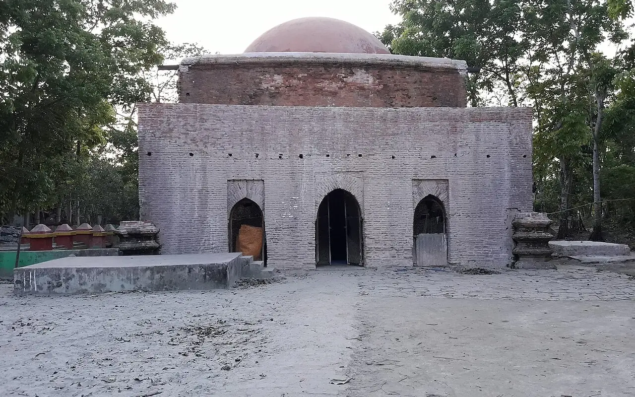 মজিদবাড়িয়া শাহী মসজিদ, পটুয়াখালী
