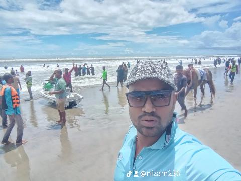 হাটহাজারী — কক্সবাজার বেড়াতে এসে শুধু মাত্রই বিচে বেড়ানো হয়েছে। আরও অন্য জায়গা গুলো সম্পর্কে তথ্য জা — Chattogram